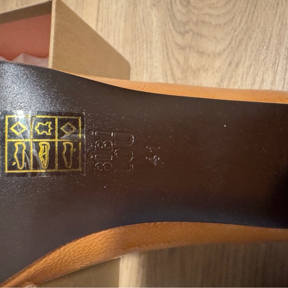 Never worn adorable Bibi Lou shoes from Anthropologie.  Size 41/10. - Picture 5 of 10